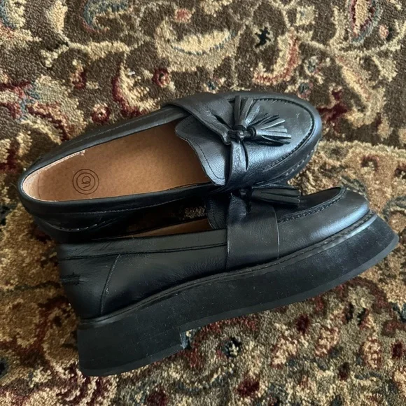 Urban Outfitters platform loafers - Picture 2 of 5